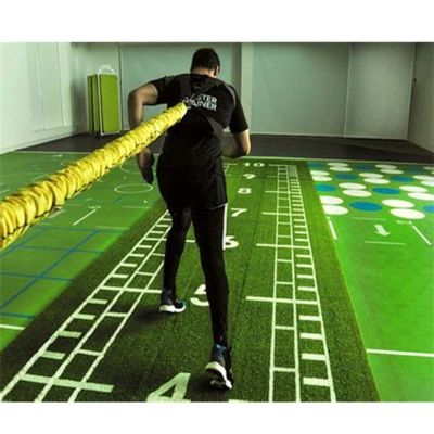 緑色 15mm スタイルの高さ 商業用ジム用の人工芝草マット パーソナライズされた床