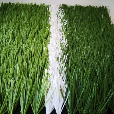 20縫/m 縫合率 55mm サッカー場のための人工芝 合成芝