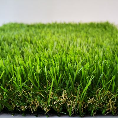 8204 プラスチック 草 の カーペット 庭 の 景観 装飾 の 究極 的 な 解決策